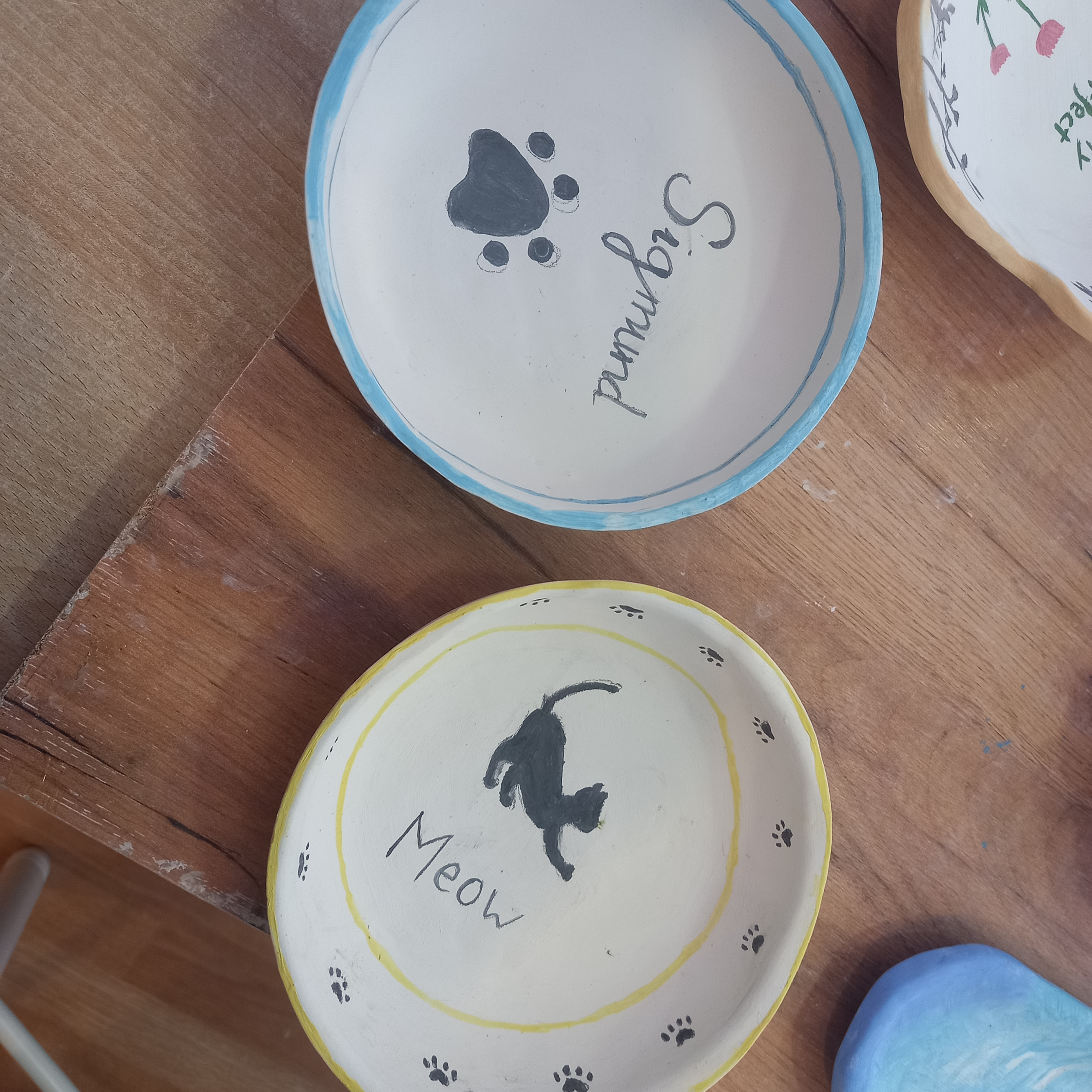 Piezas pintadas en nuestro Cerami Renacer